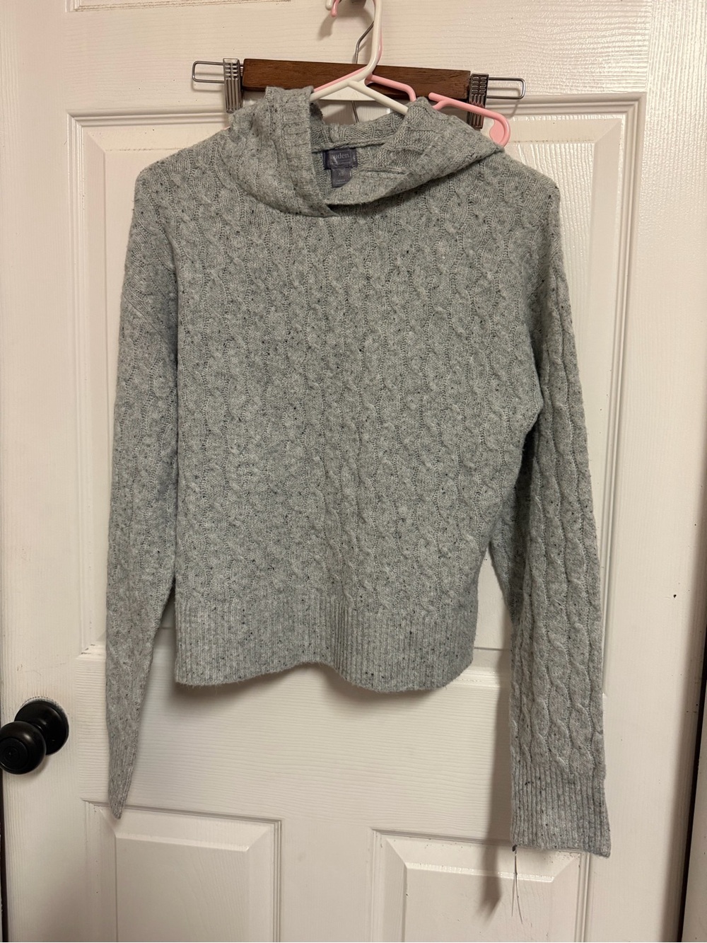 Auden Cozy Cable-Knit Hooded Sweater - Light Gray